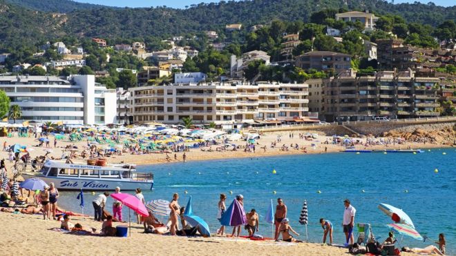 Ministers deny planning no-deal Brexit holiday warnings