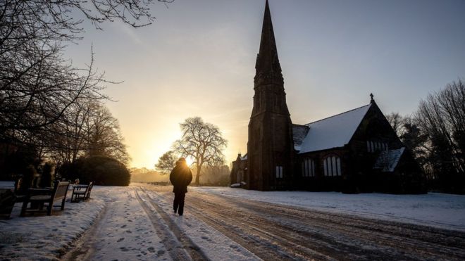 UK weather: Warning upgraded as heavy snow forecast