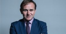 Minister George Eustice quits over Brexit delay vote