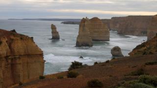 Australian father and son lifesavers drown in tourist rescue bid